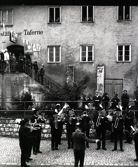 Das Bild kann leider nicht angezeigt werden.